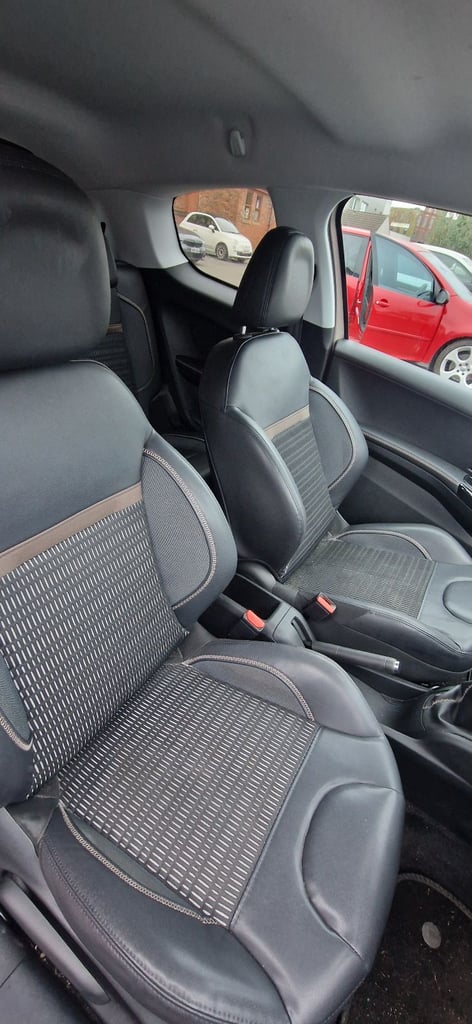 Peugeot, 208, Hatchback, 2014, Manual, 1199 (cc), 3 doors