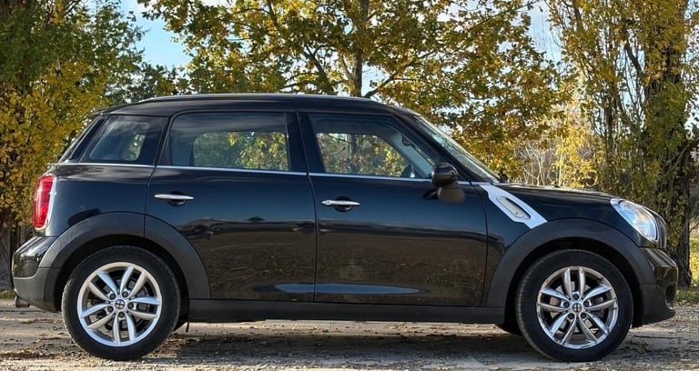 2011 MINI Countryman 1.6 Cooper D Euro 5 (s/s) 5dr HATCHBACK Diesel Manual