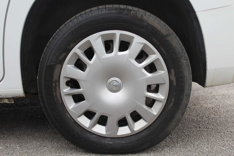 2020 Vauxhall Combo 2300 1.5 Turbo D 100ps H1 Sportive Van PANEL VAN DIESEL Manual