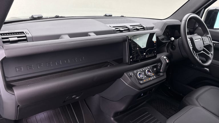 2025 Land Rover Defender 110 3.0 D250 MHEV X-Dynamic SE Hard Top SUV 5dr Diesel Auto 4WD MWB Euro...