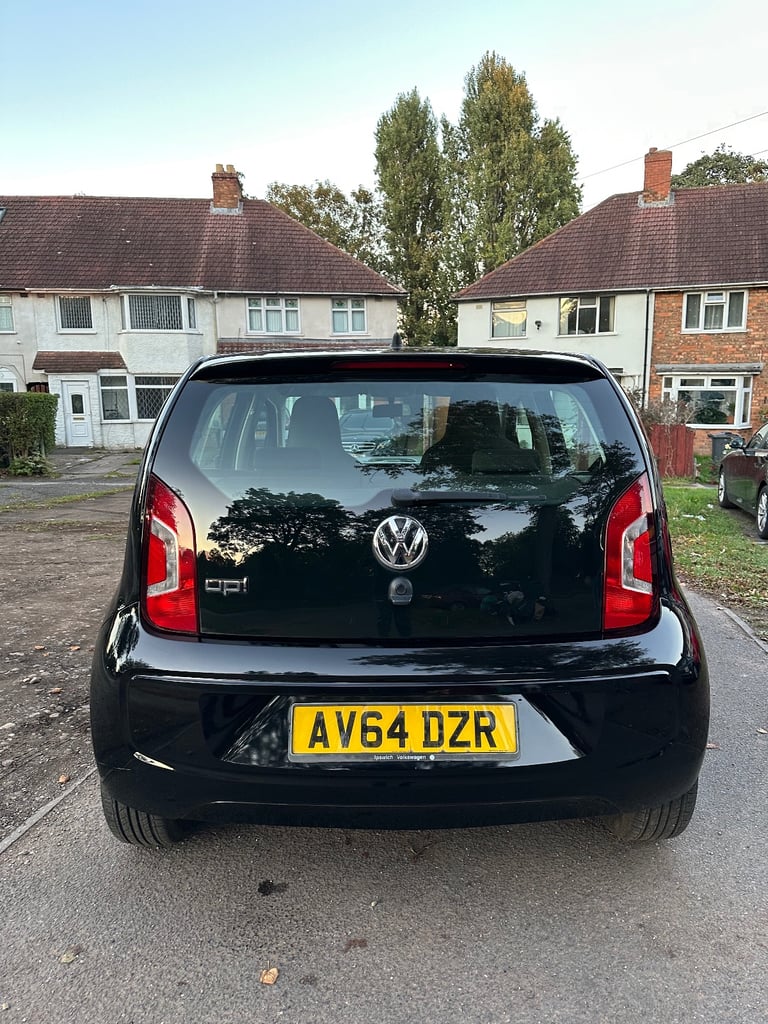 Volkswagen, UP, Hatchback, 2014, Manual, 999 (cc), 5 doors
