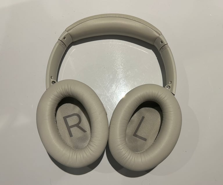 Bose QuietComfort 45 Wireless Over-Ear Headset - White Smoke (Refurbished)
