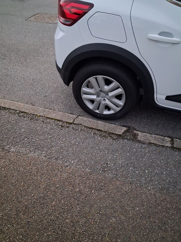 4 HANKOOK VENTUS PRIME 3 TYRES JUST OFF NEW VEHICLE FOR SALE