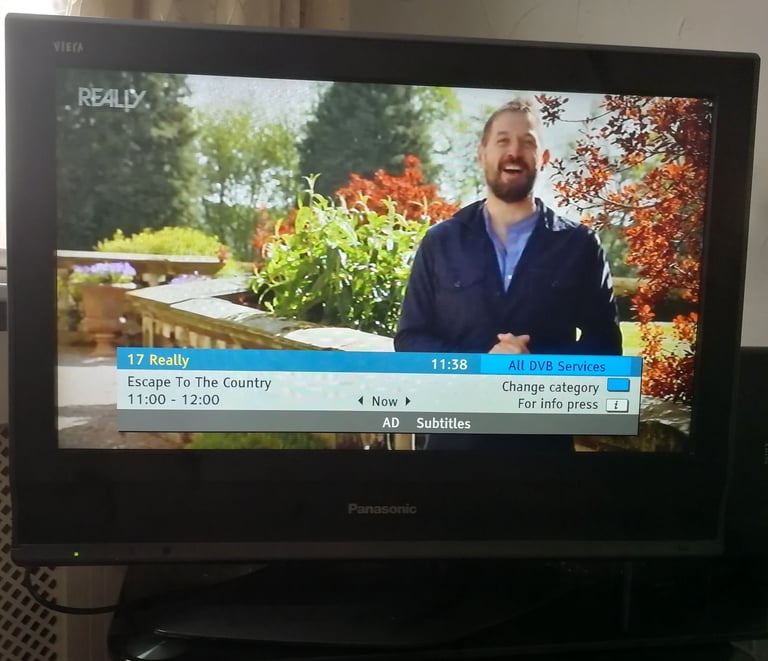 26 Inch Panasonic LCD TV With Remote TX-26LMD70A