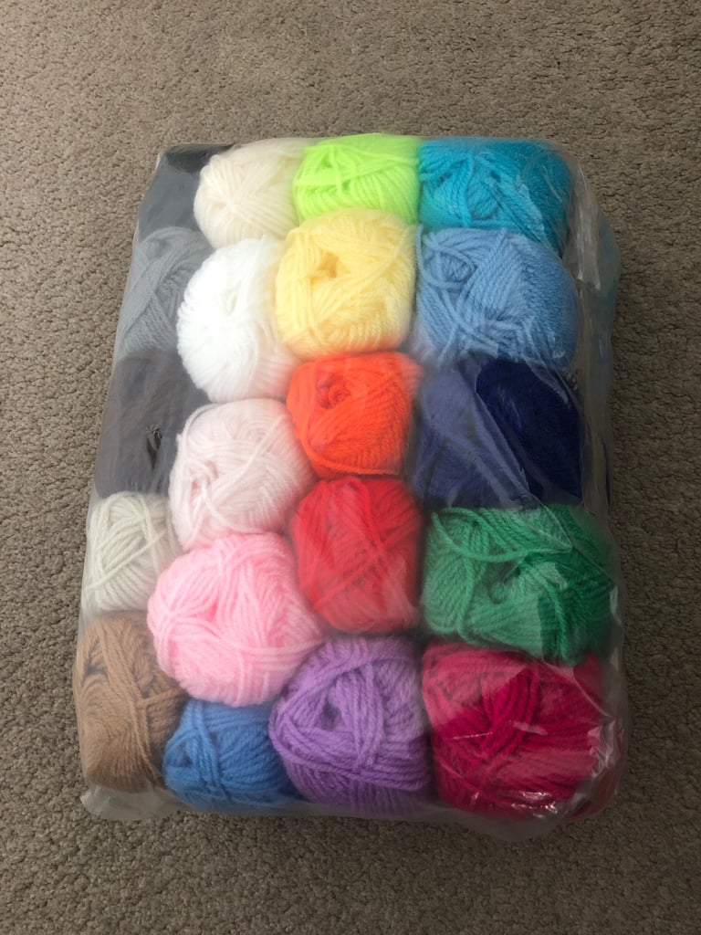 Brand new sealed selection of mini wool