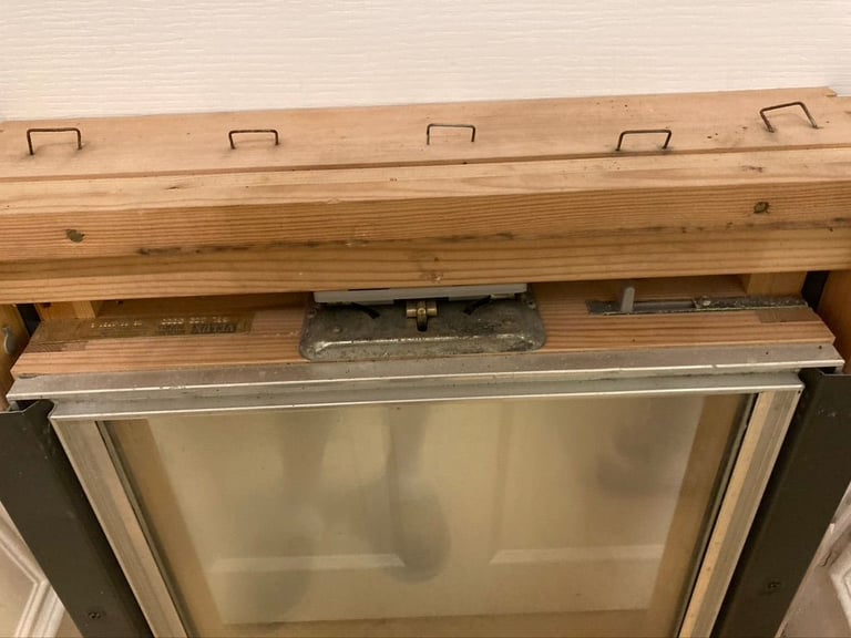 Velux window 55x80x13cm