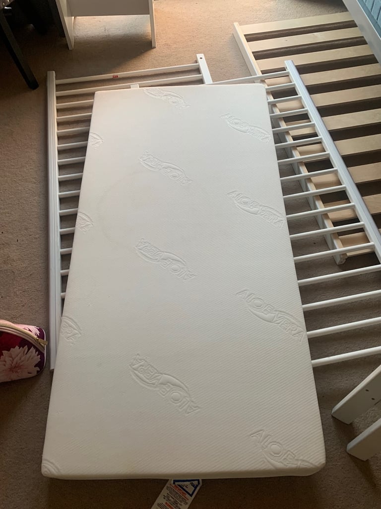 New baby cot