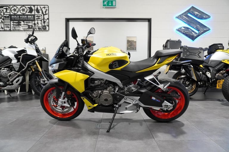 Aprilia Tuono 660, 2024, Yellow with just 1166miles