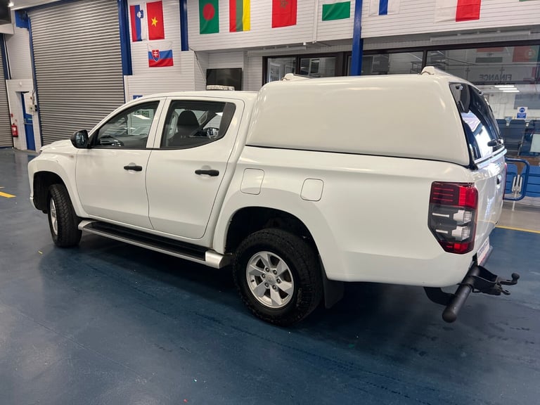 2020 Mitsubishi L200 4LIFE 2.3DI-D 150PS 4X4 DOUBLE CAB PICK UP C/W REAR PRO TOP (EURO 6) PICK UP...