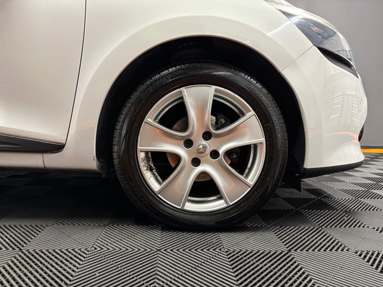 2016 Renault Clio 1.2 16V Play 5dr HATCHBACK Petrol Manual