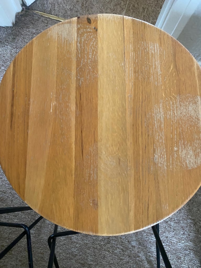 Cook and Luis barstool x4