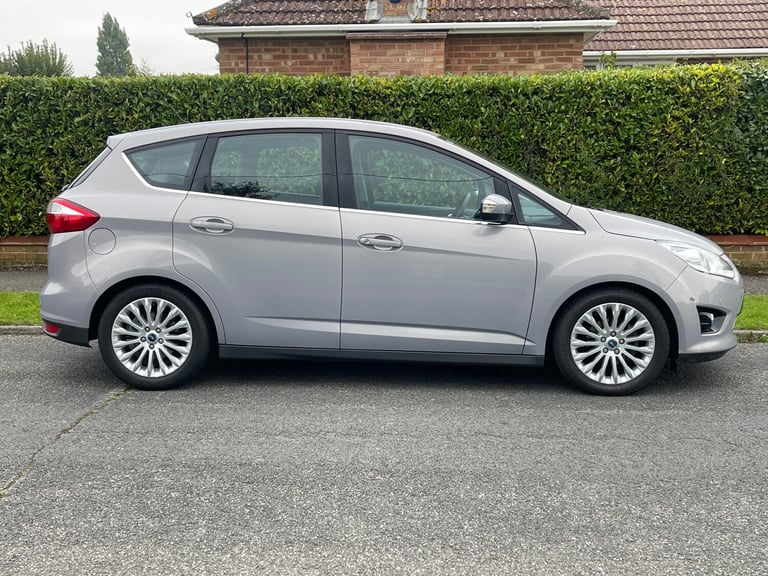 Ford C-Max Titanium 1.6TI 125BHP in Stunning Silver Metallic with Unmarked Cloth