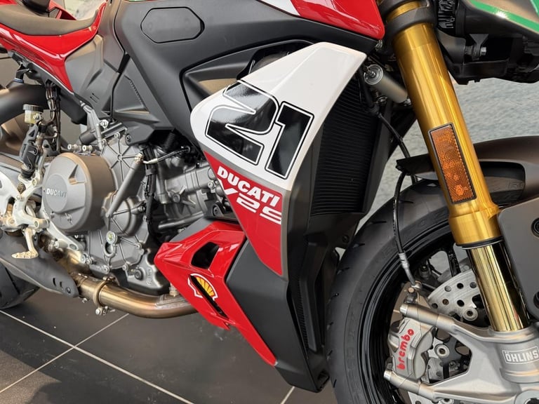 2025 Ducati Streetfighter V2s Troy Bayliss Edition – Ducati Manchester Exclusi