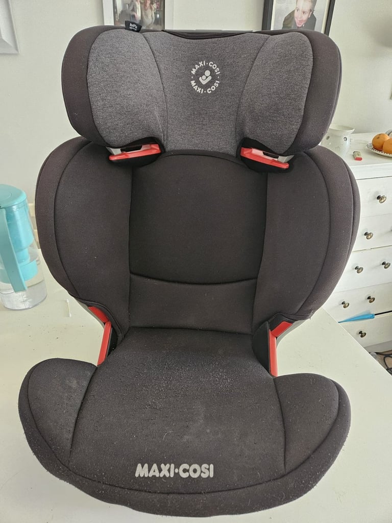 image for Maxi Coxi RodiFix AirProtect (15-36 Kg) (3.5-12 years) . Good Condition