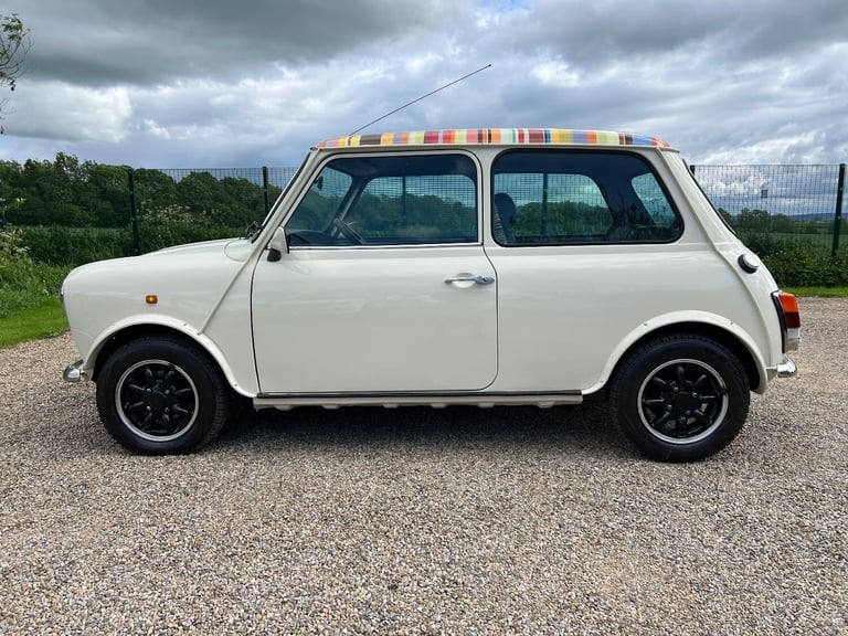 ROVER MINI PAUL SMITH RARE INVESTABLE CLASSIC MINI 1300 AUTOMATIC 1 OF 1800 MADE