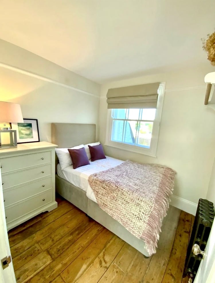 SUPERB, FURNISHED SEA VIEW APARTMENT
