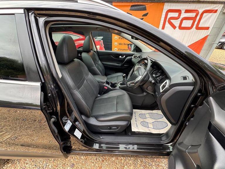 2015 Nissan Qashqai 1.6 DIG-T Tekna 2WD Euro 6 (s/s) 5dr HATCHBACK Petrol Manual