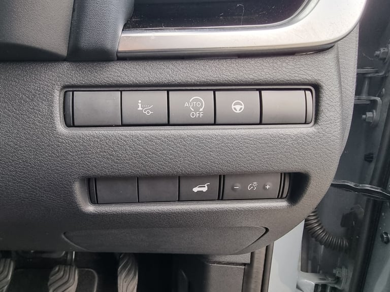 2021 Nissan Qashqai 1.3 DiG-T MH Tekna 5dr Hatchback Petrol Manual