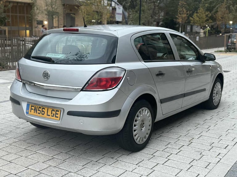 Vauxhall, ASTRA, Hatchback, 2006, Other, 1796 (cc),5 doors - Image 2