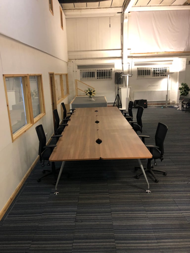 Brown wood walnut 6 Pod Office Call centre Hot desk Bench Desks Tables