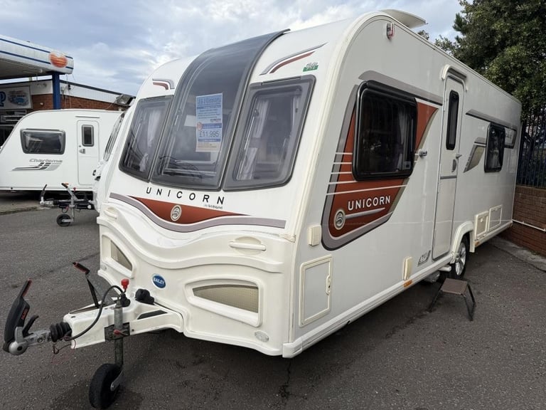 image for 2014 BAILEY UNICORN CADIZ 4 Berth Fixed single beds Motor mover