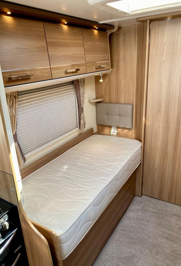 2015 Bailey Unicorn 3 Cadiz. 4 Berth. Single Axle Touring Caravan