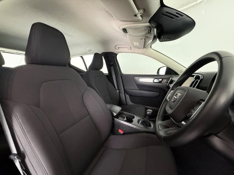 2020 Volvo XC40 1.5 T3 Momentum Euro 6 (s/s) 5dr ESTATE Petrol Manual