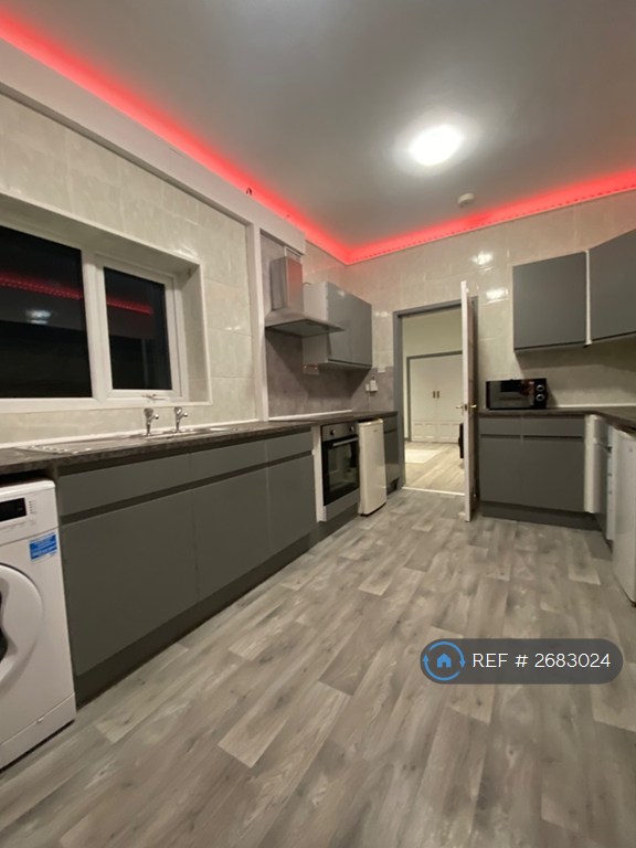 4 bedroom house in Burscough Street, Ormskirk, L39 (4 bed) (#2683024)