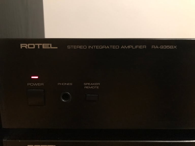 ROTEL Amplifier, CD player & KEF speakers