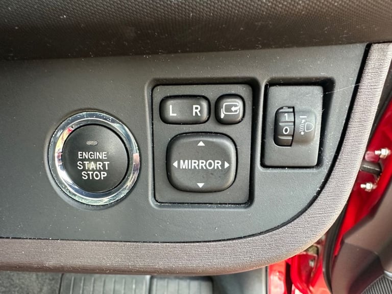 2011 Toyota IQ 1.0 VVT-i 2 3dr HATCHBACK PETROL Manual