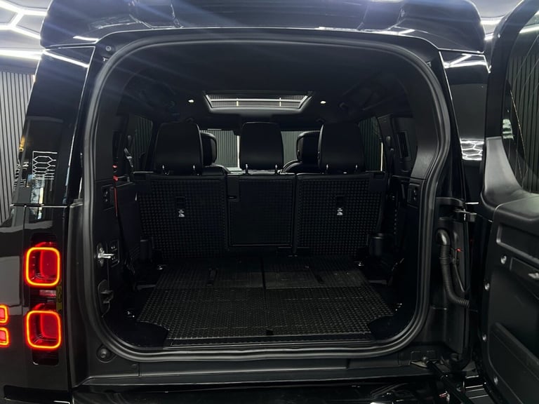 2021 Land Rover Defender 3.0 D300 X-Dynamic HSE 110 5dr Auto [7 Seat] ESTATE DIESEL Automatic