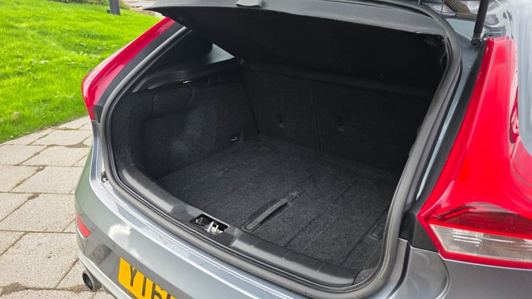 2015 Volvo V40 T2 [122] R DESIGN 5dr HATCHBACK Petrol Manual