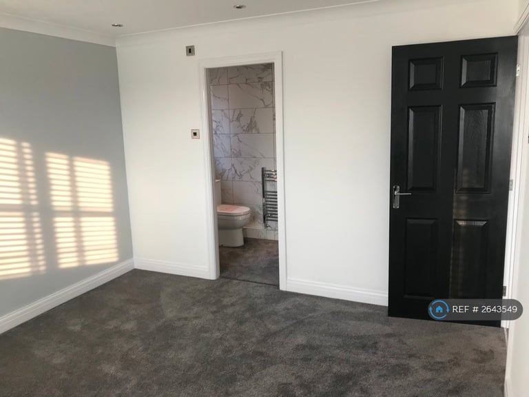4 bedroom house in Cheviot Avenue, Lytham St. Annes, FY8 (4 bed) (#2643549)