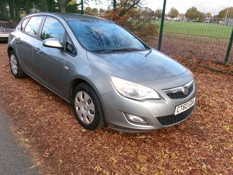Vauxhall Astra 1.6 16v Exclusiv Euro 5 5dr 2011 (60 reg) Manual, Petrol, cheap car