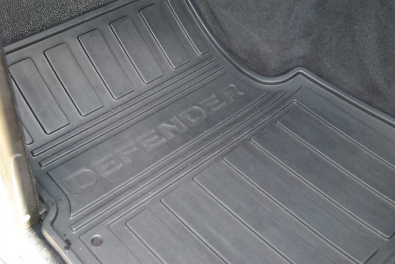 2015 Land Rover Defender XS Station Wagon TDCi [2.2] WINDOW VAN DIESEL Manual