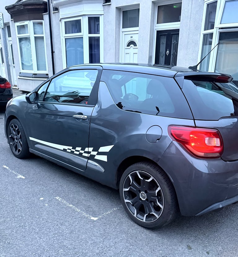 Citroen, DS3, Hatchback, 2012, Manual, 1560 (cc), 3 doors