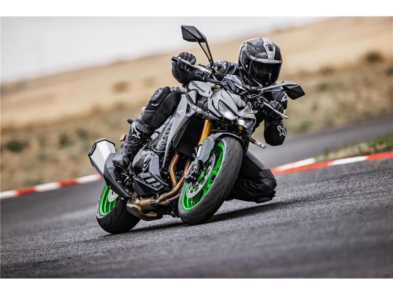 2025 Kawasaki Z1100 SE, Available to order.
