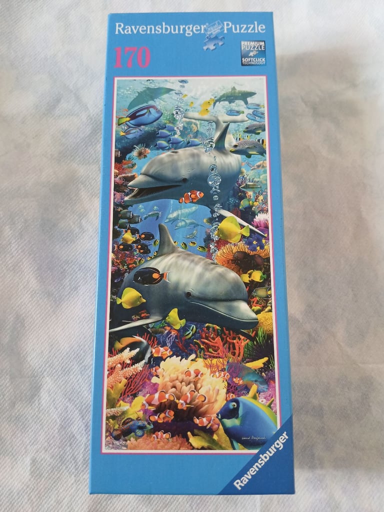 Swimming Dolphins, 170 pieces jigsaw puzzle from Ravensburger
