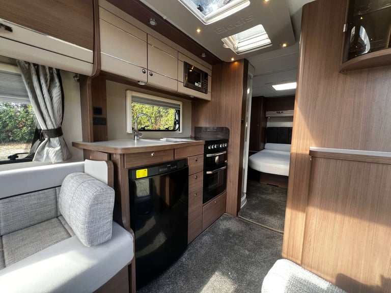 2017 Elddis Affinity 550 Elddis Affinity 550 Caravan with Kampa Awning Unlisted Petrol Automatic