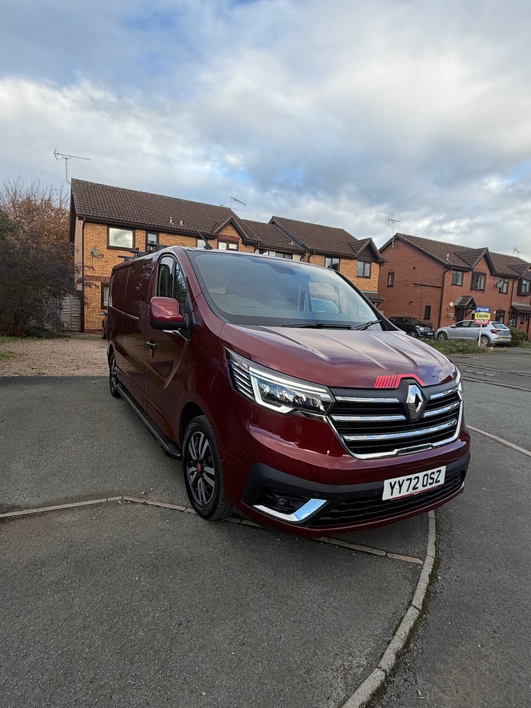 Renault Trucks Trafic , Exclusive Red edition Model 150 psi Automatic 