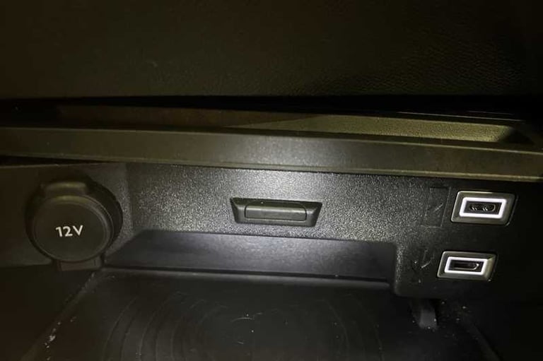 2024 Vauxhall Astra 1.2 Turbo Ultimate Sports Tourer 5dr Petrol Manual Euro 6 (s/s) (130 ps) Esta...