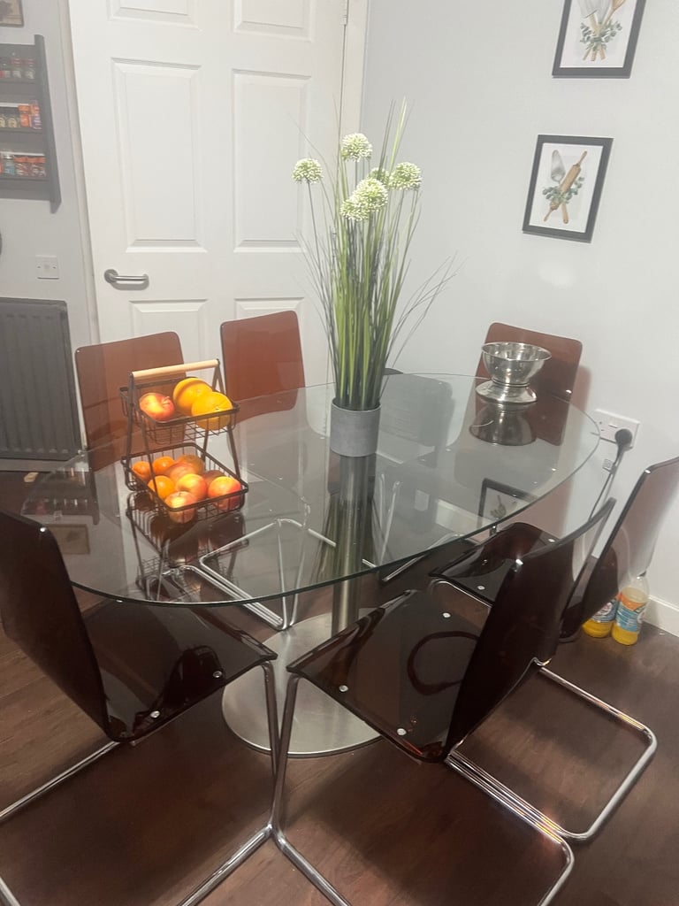 image for Table and 6x chairs