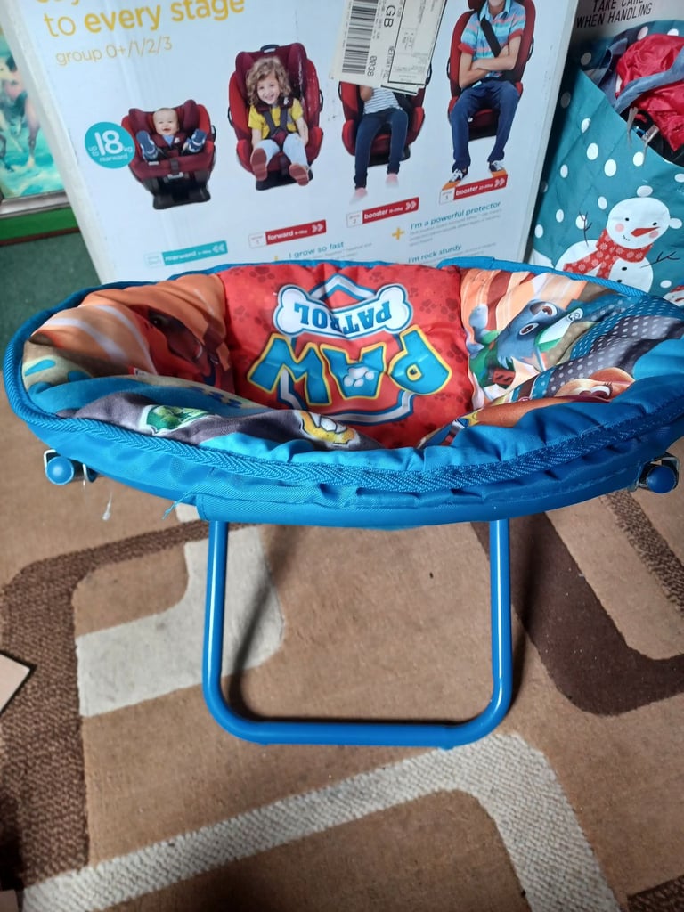 Childs foldable chair