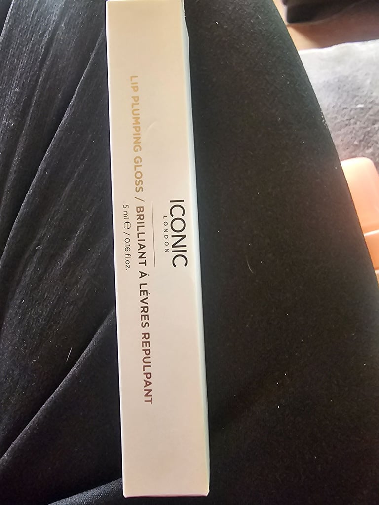 Iconic lip plumping gloss