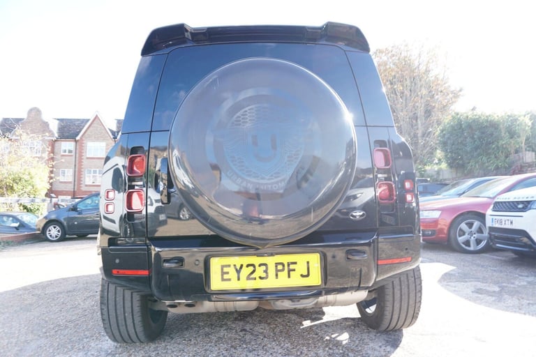 2023 Land Rover Defender 3.0 D300 X-Dynamic HSE 110 5dr Auto [7 Seat] ESTATE DIESEL Automatic