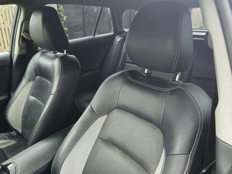 2015 Toyota Avensis 1.6D Business Edition Plus 5dr ESTATE DIESEL Manual