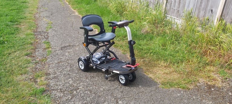 image for Minimo ultra lightweight folding mobility scooter