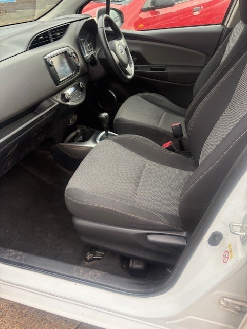 2015 Toyota Yaris 1.5 VVT-h Icon Hatchback 5dr Petrol Hybrid E-CVT Euro 6 (101