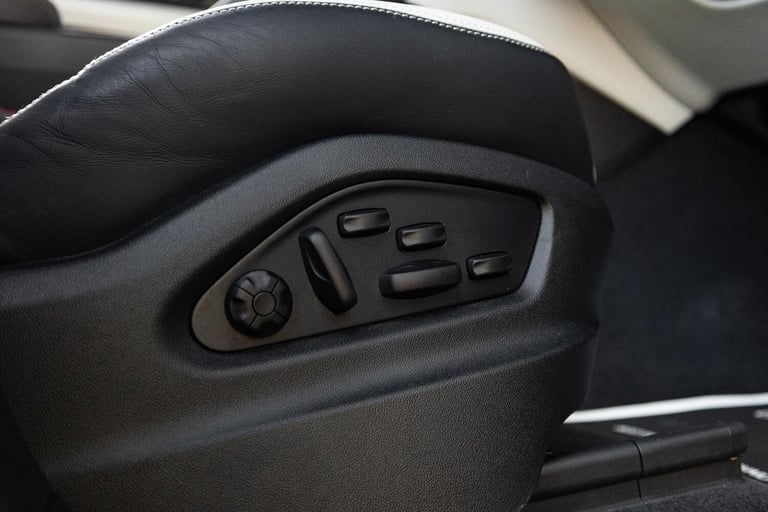 2023 Porsche Cayenne 3.0 V6 E-Hybrid 25.9kWh TiptronicS 4WD Euro 6 (s/s) 5dr ESTATE Petrol/Electr...