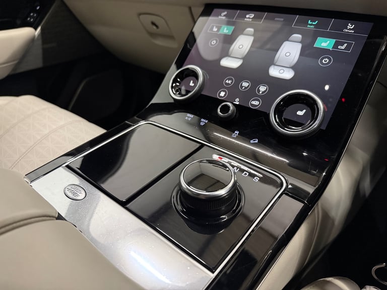 2018 68 RANGE ROVER LAND ROVER VELAR R DYNAMIC HSE D240 2.0 DIESEL 4WD BLACK EU6